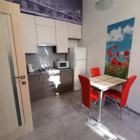 Apartment On Khorvatska Street Львов Экстерьер фото