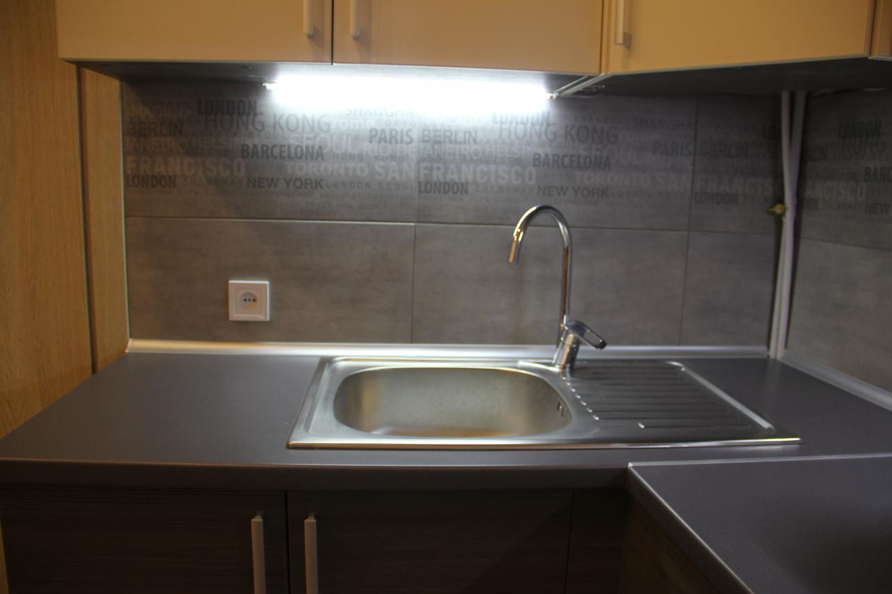 Apartment On Khorvatska Street Львов Экстерьер фото