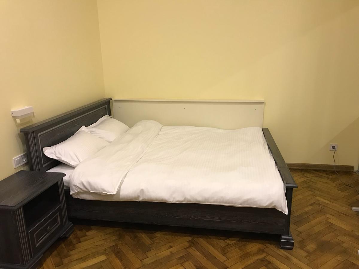 Apartment On Khorvatska Street Львов Экстерьер фото